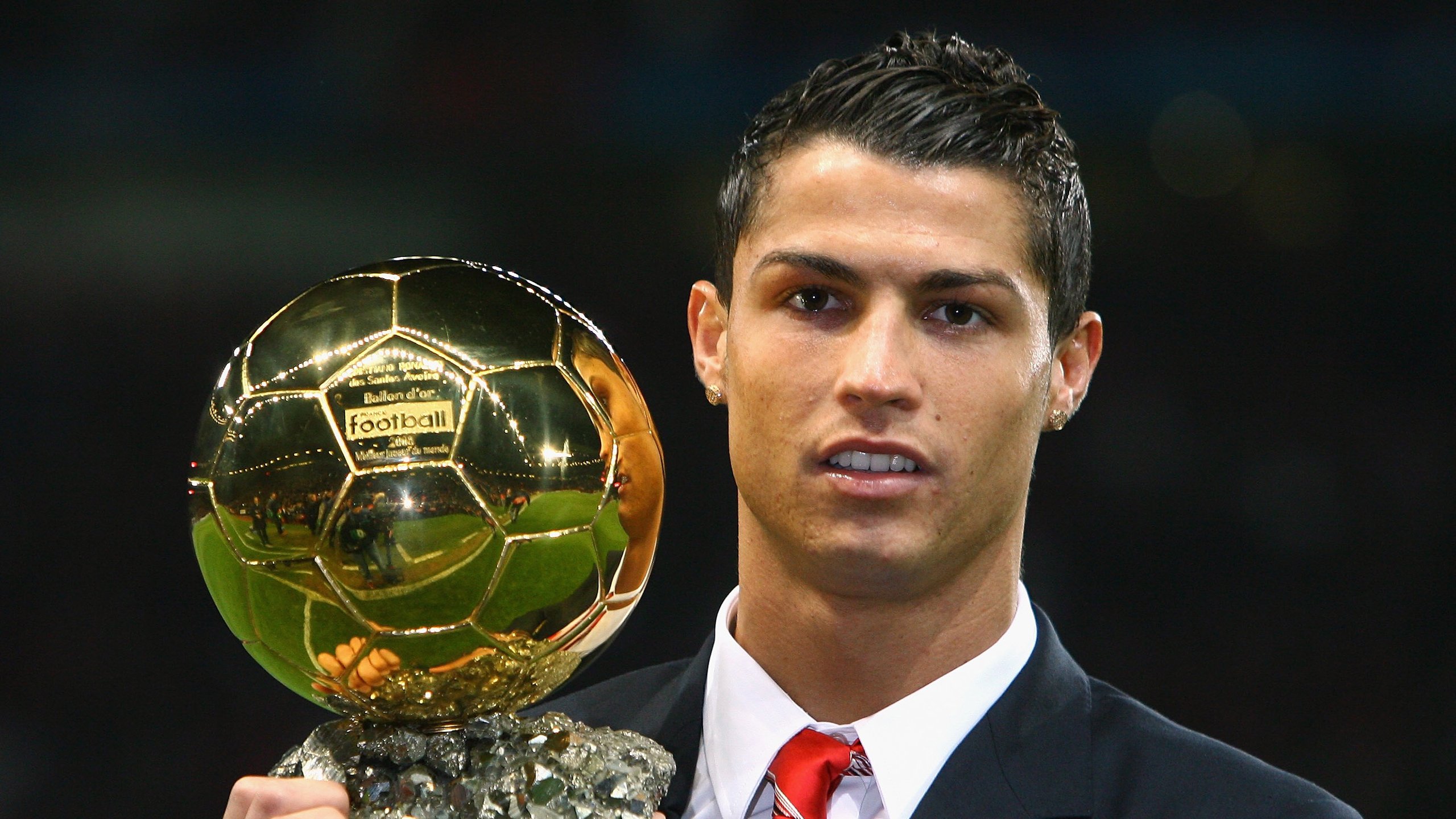 未来“足球巨星”在欧冠舞台闪耀崭露头角，未来足坛十大新星